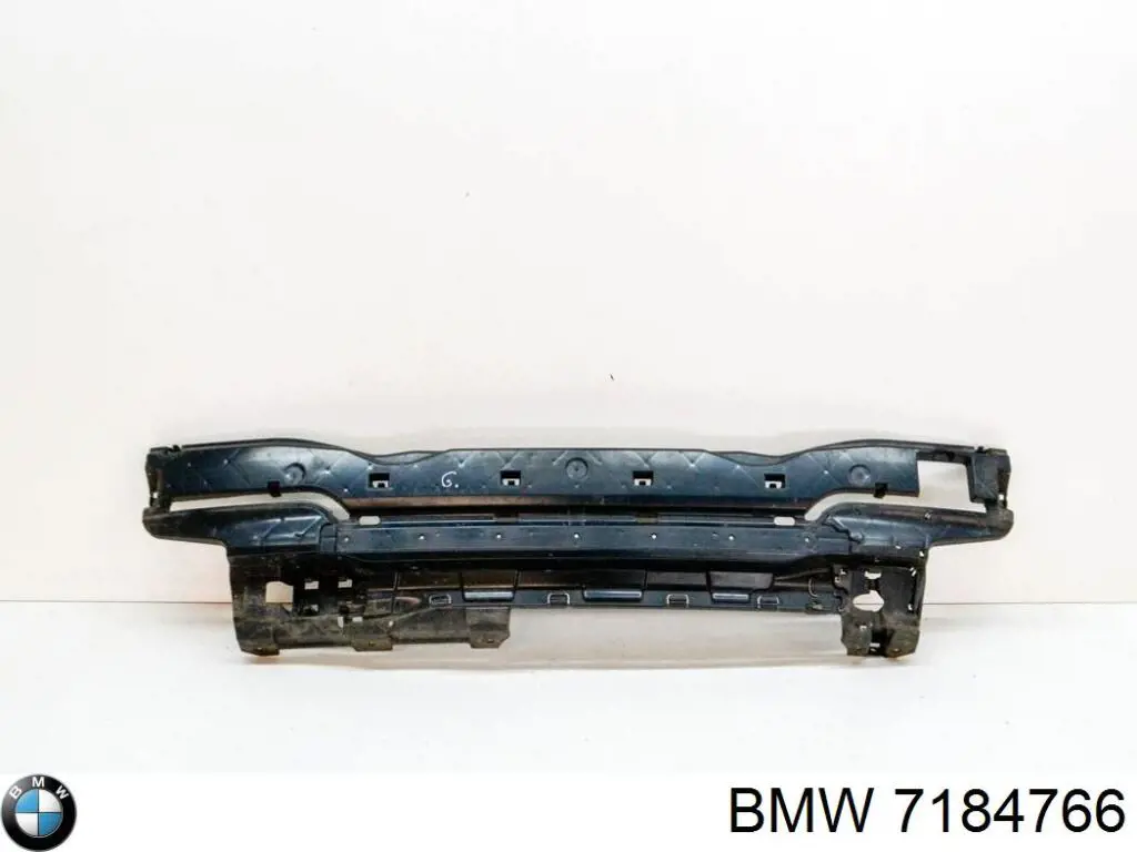 Купити 7045185 Autotechteile Кронштейн бампера заднього, центральний