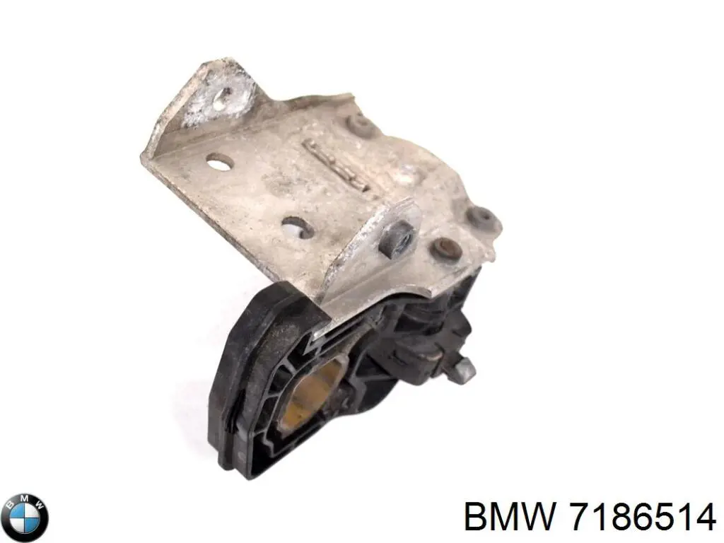 Купити 7186514 BMW Кронштейн бампера переднього, правий