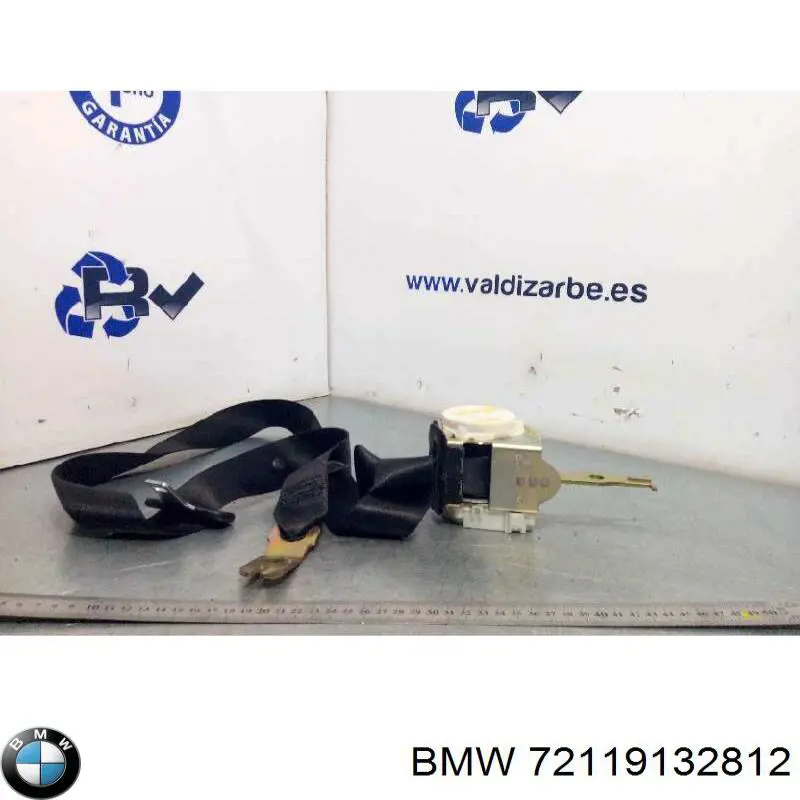 Ремінь безпеки задній на BMW 5 (E60)