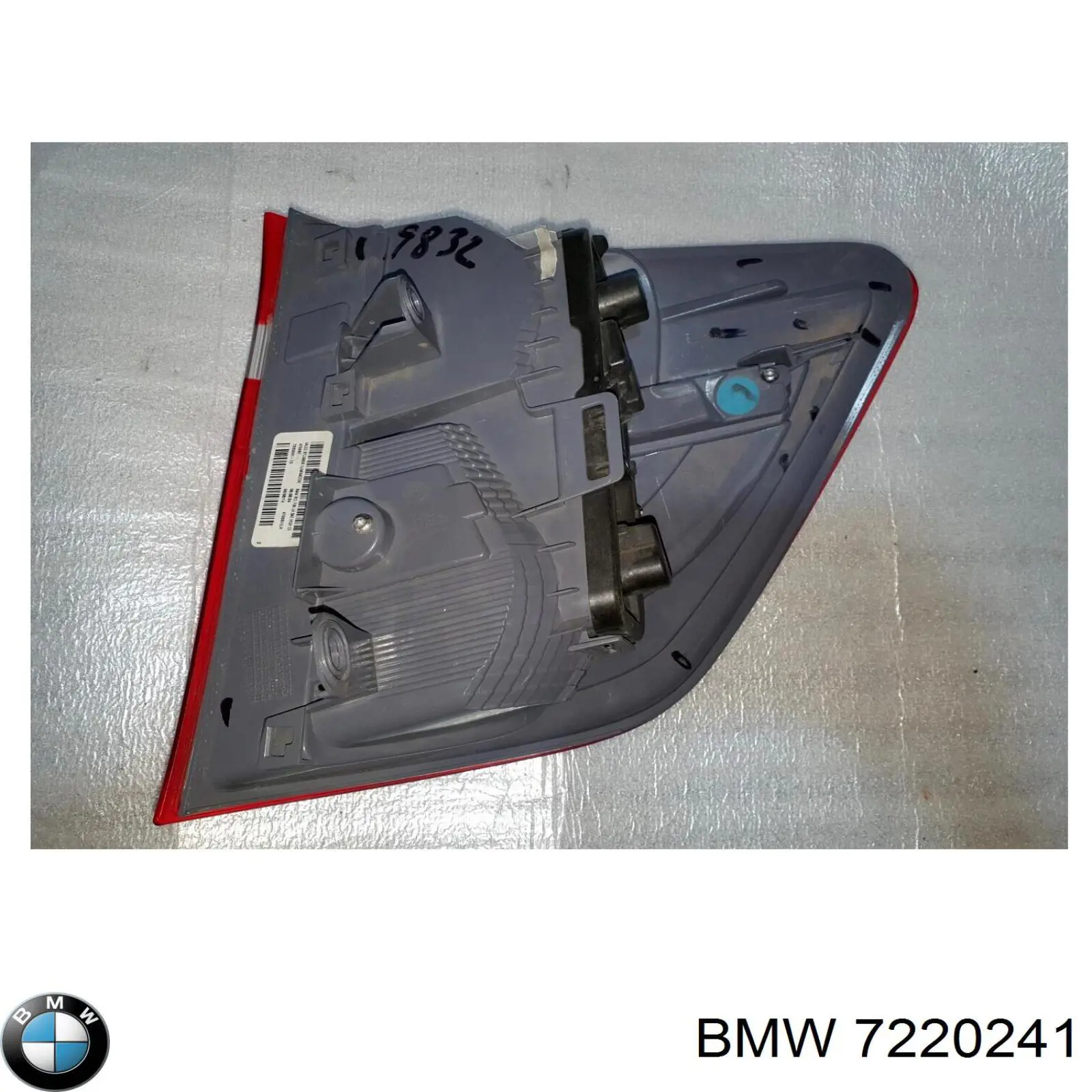 Купити 7220241 BMW Лівий стоп