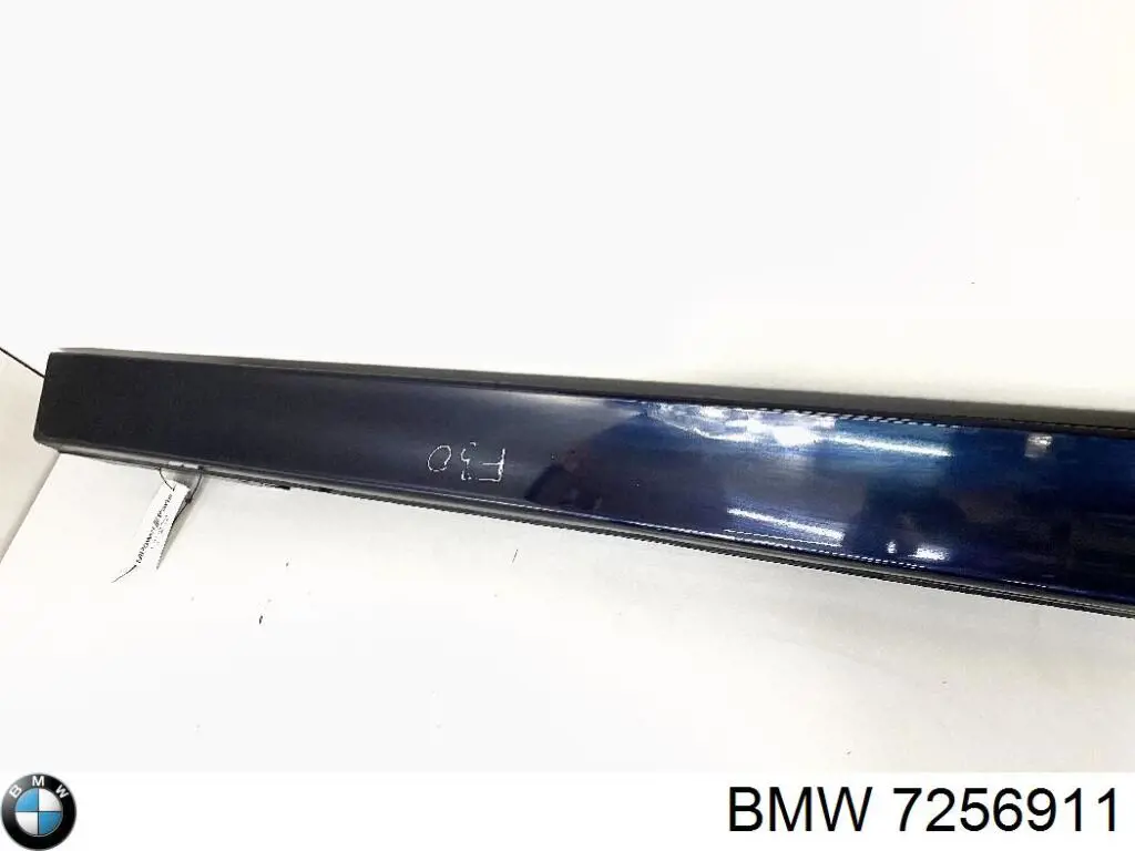 Накладка зовнішня (молдинг) порога, лівий BMW 7256911