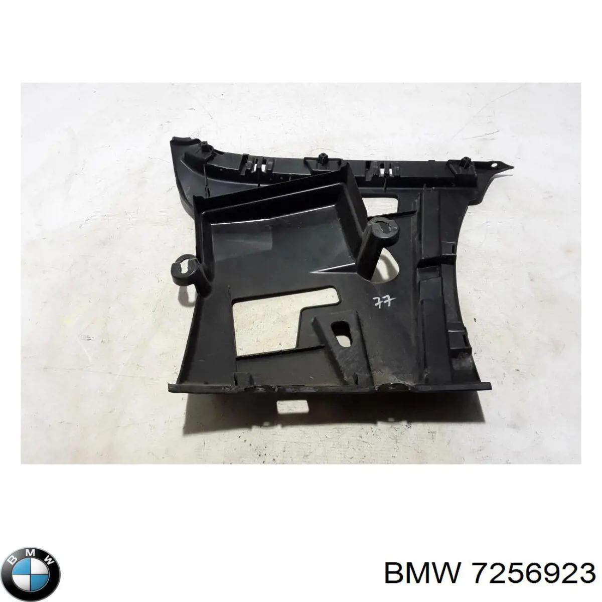 Кронштейн бампера заднього, зовнішній лівий 7256923 BMW