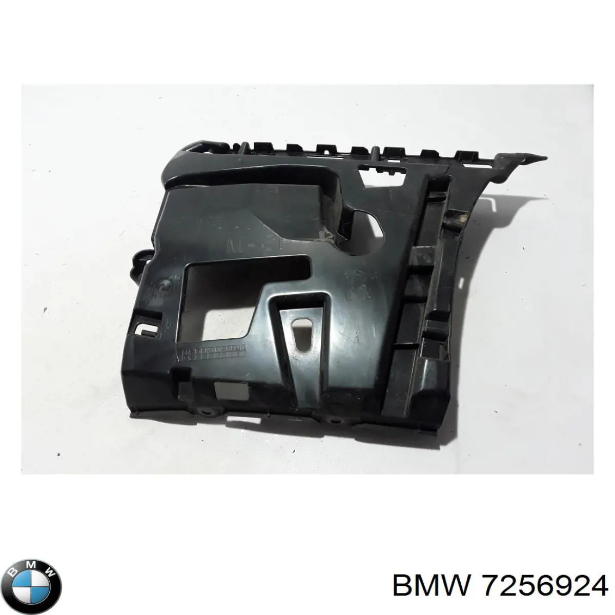 7256924 BMW Кронштейн бампера заднього, зовнішній правий