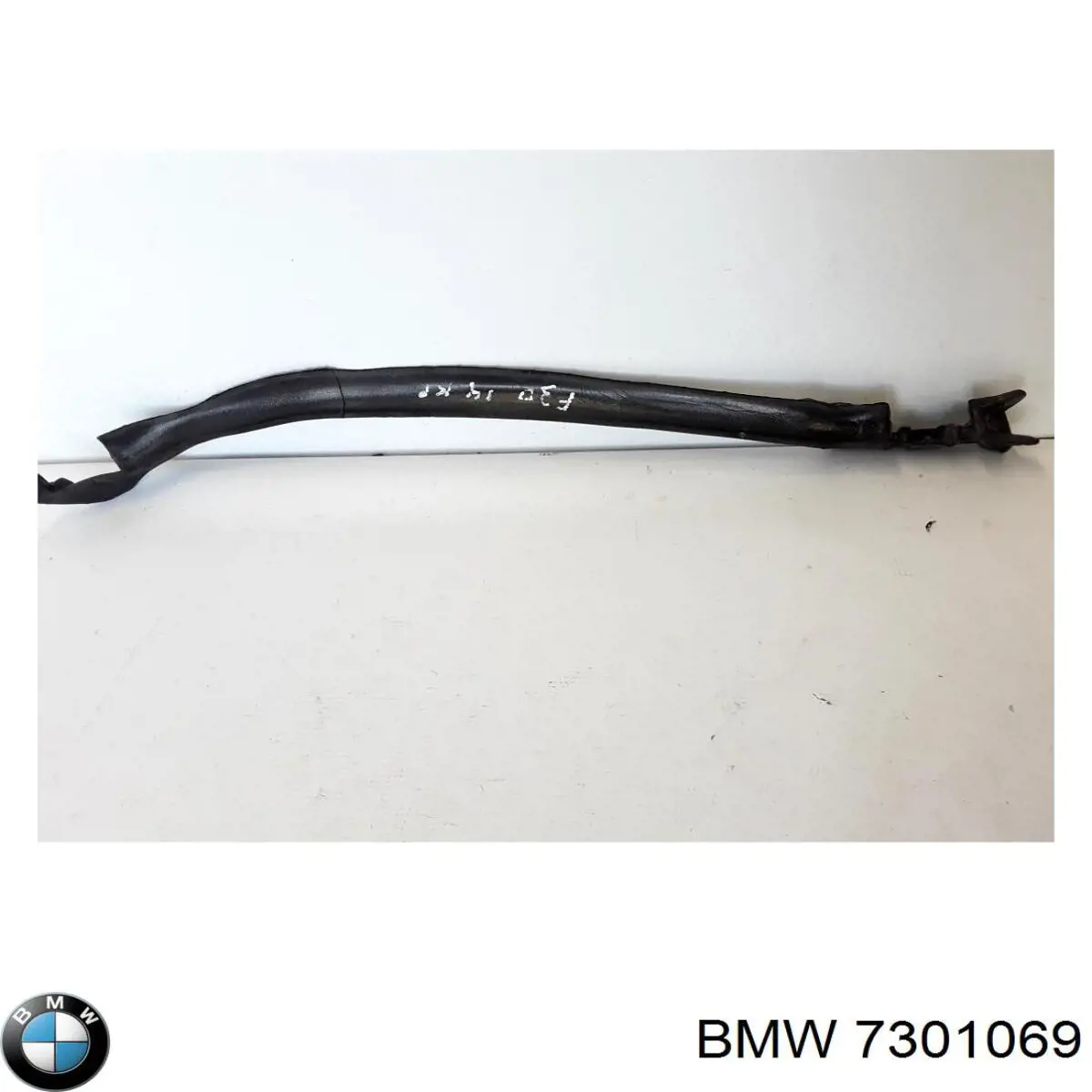 Ущільнювач крила 7301069 BMW