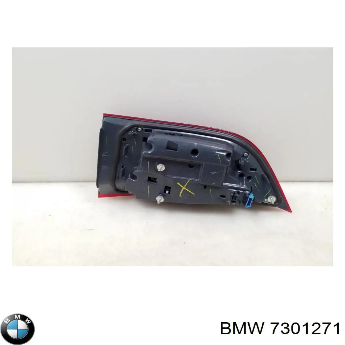 Купити 7301271 BMW Ліхтар задній лівий, внутрішній