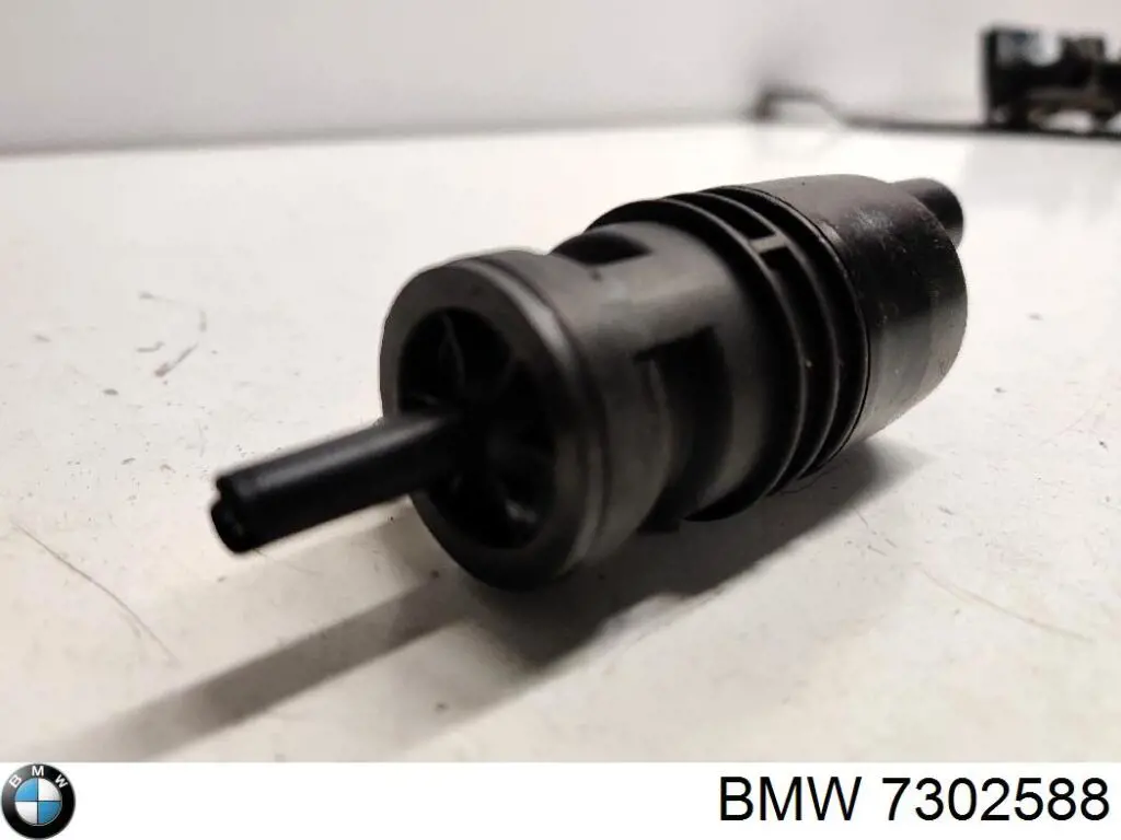7302588 BMW Мотор омивача