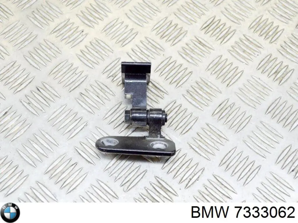 7333062 BMW 