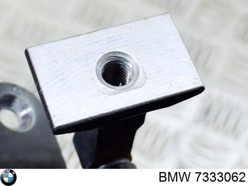  7333062 BMW