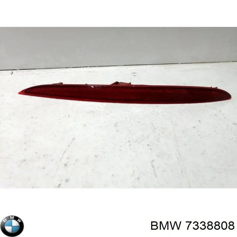 7338808 BMW Правий катафот бампера