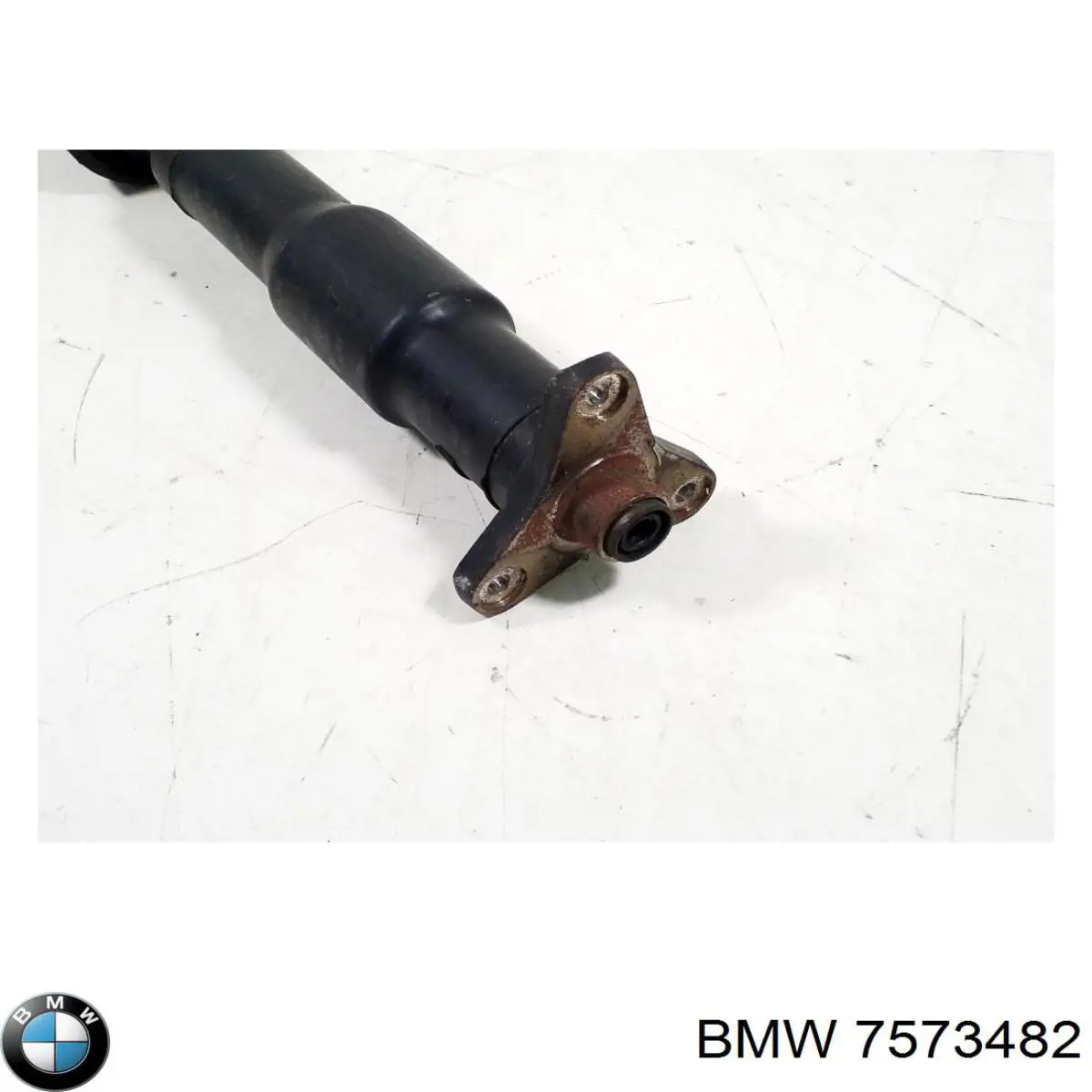 7573482 BMW Вал карданний основний заднього моста
