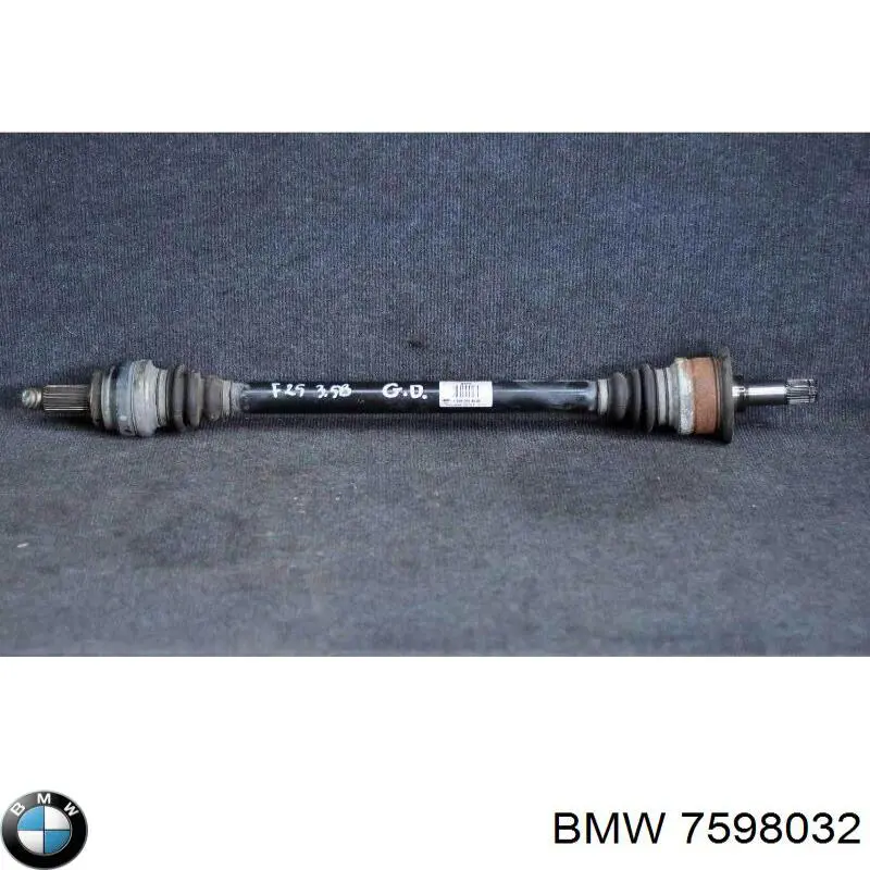 Купити 7598032 BMW Піввісь задня, права