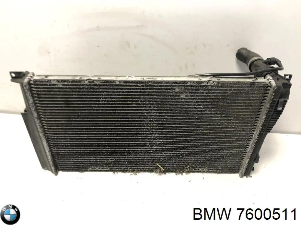 Купити 7600511 BMW Радіатор двигуна