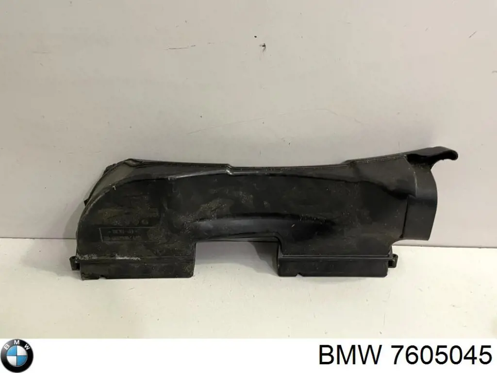 Купити 7605045 BMW Патрубок повітряний, вихід повітряного фільтра