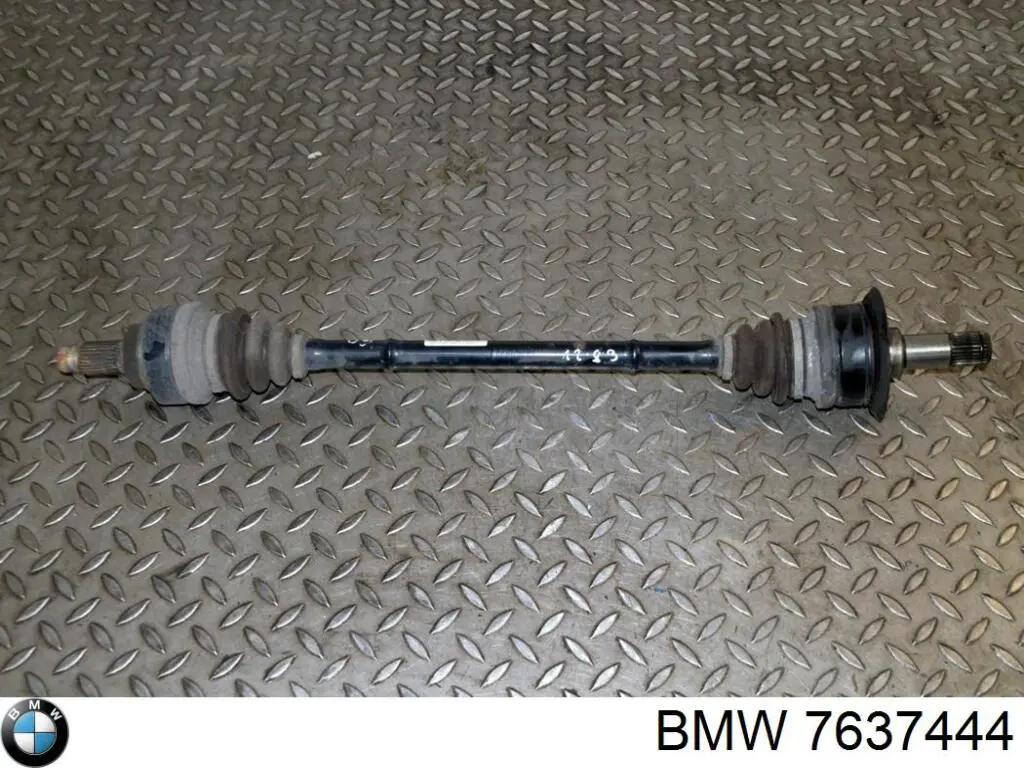 Піввісь задня, права BMW 7637444 ціна, від 32.19 USD