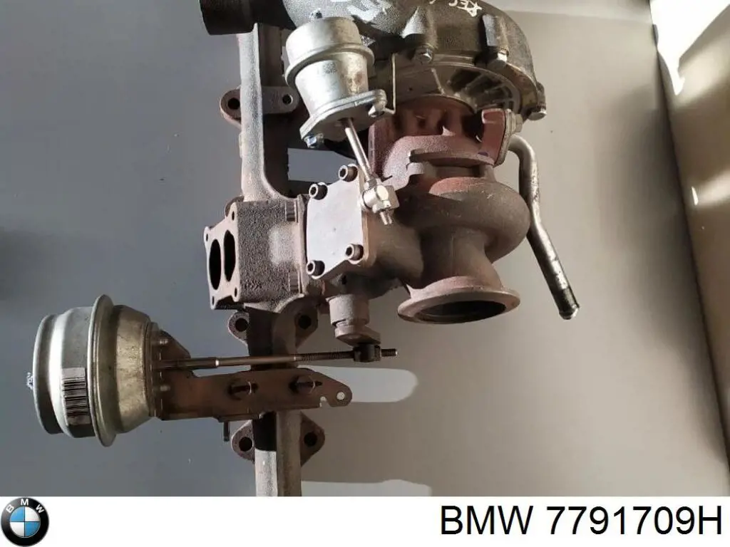 7791709H BMW Турбонаддув
