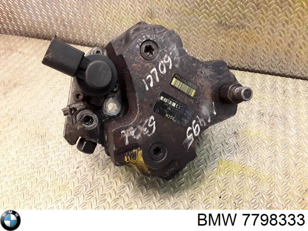 Паливний насос високого тиску 7798333 BMW