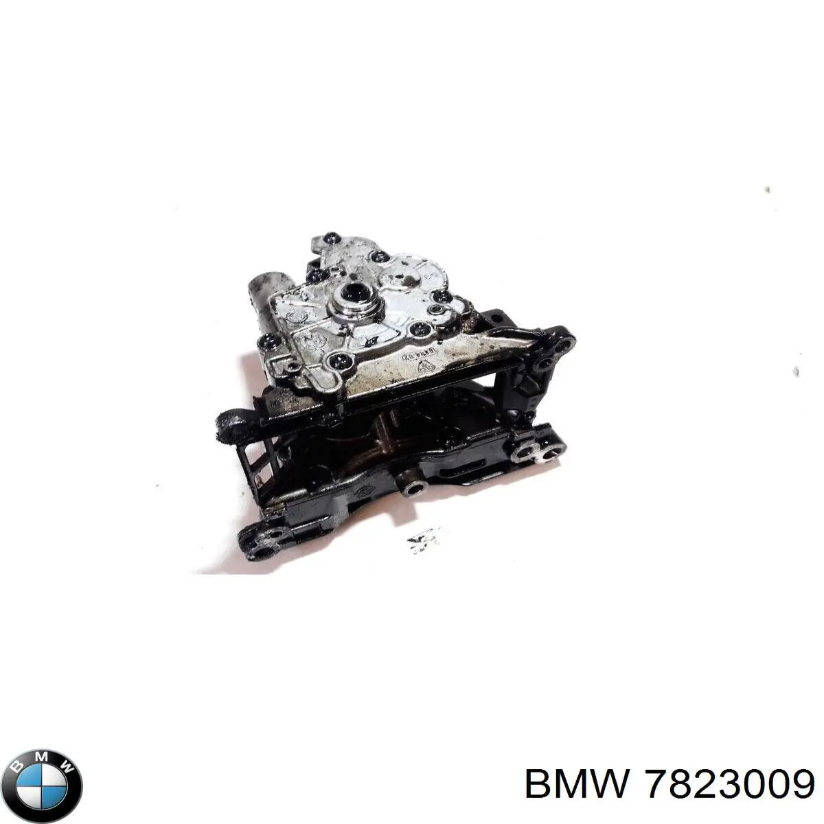 7823009 BMW Масляний насос двигуна
