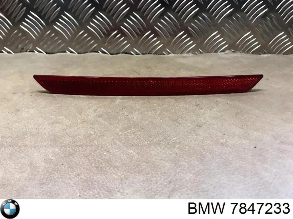 Лівий катафот заднього бампера Autotechteile 7016392 ціна, від 12.57 USD