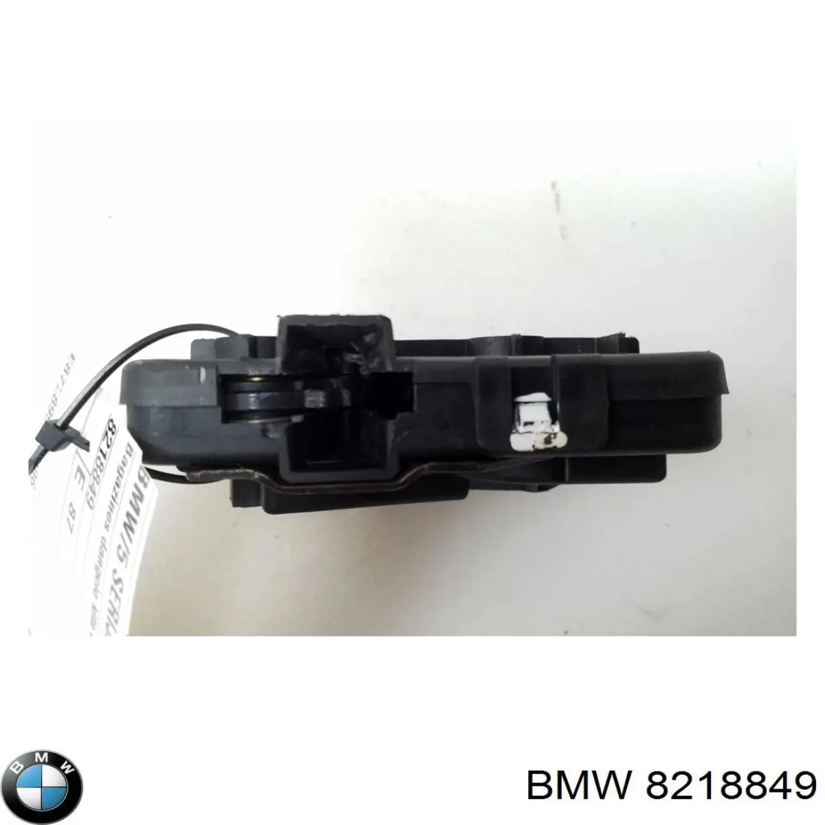 Замок скла задньої 3/5-ї двері (ляди) BMW 8218849
