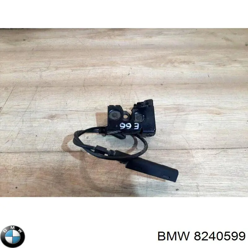 Купити 8240599 BMW Замок капота