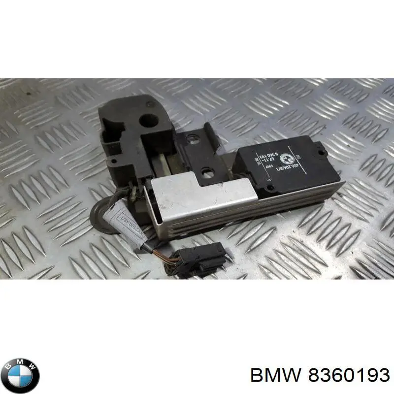 Замок скла задньої 3/5-ї двері (ляди) BMW 51248120167