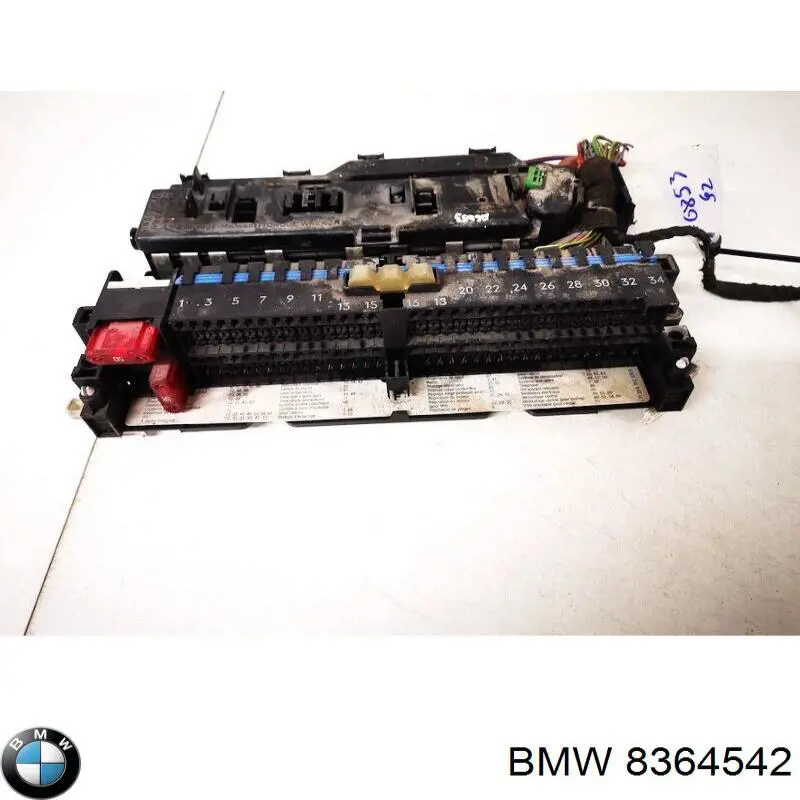 8364542 BMW 