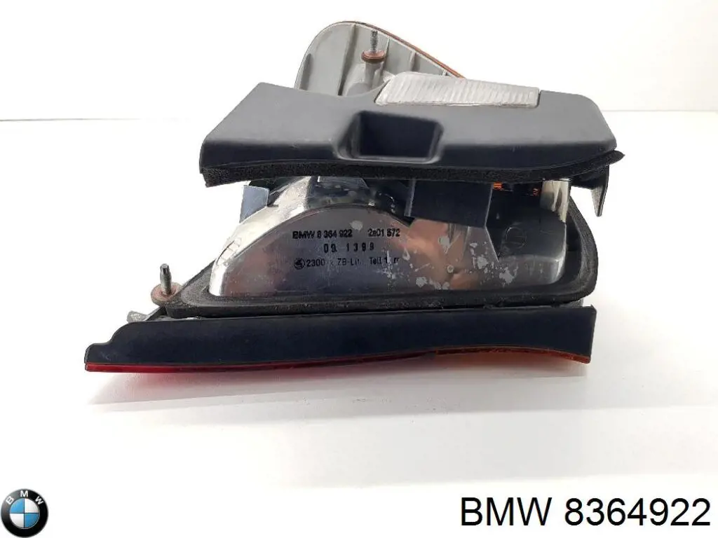 8364922 BMW Задній правий зовнішній ліхтар