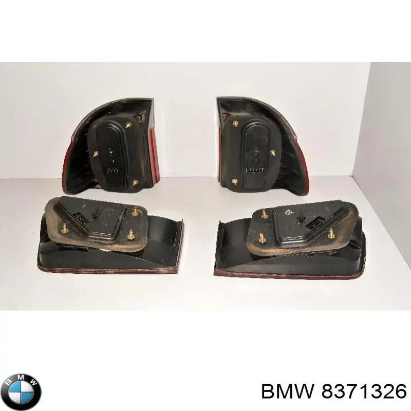 Купити 8371326 BMW Задня права фара