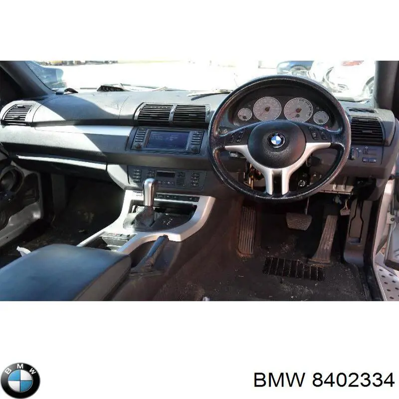 Розширювач переднього крила, правий 8402334 BMW