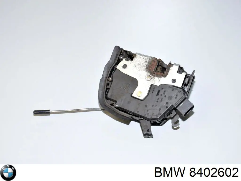 Замок задніх дверей, правих BMW 8402602