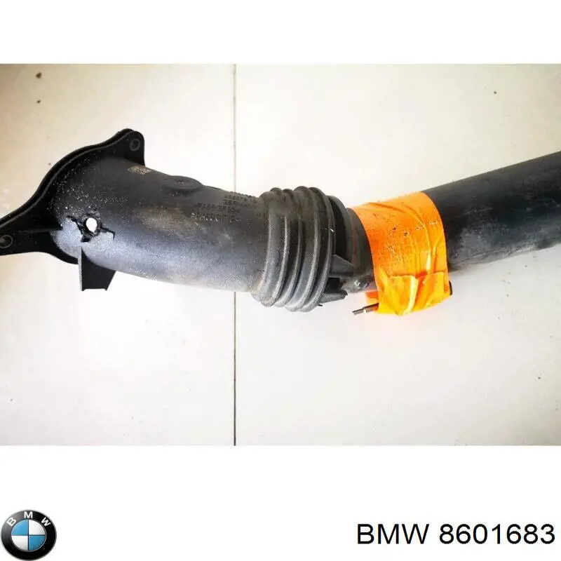Купити 8601683 BMW Патрубок повітряний, вхід в турбіну (наддув)