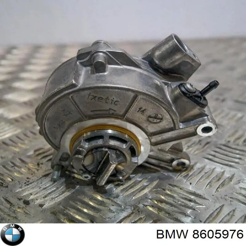 Насос вакуумний 8605976 BMW