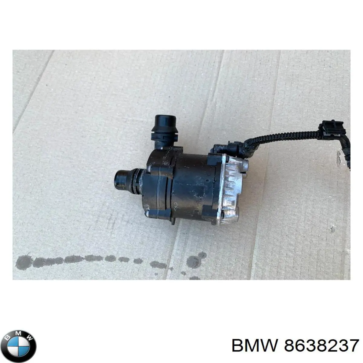 Купити 8638237 BMW Помпа водяна, додатковий електричний