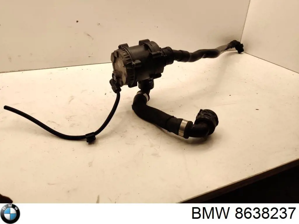 8638237 BMW Водяний насос охолодження електро додатковий