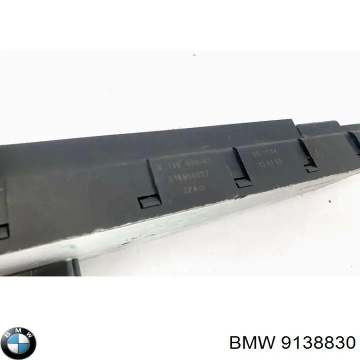 Купити 9138830 BMW Блок запобіжників задній, салонний