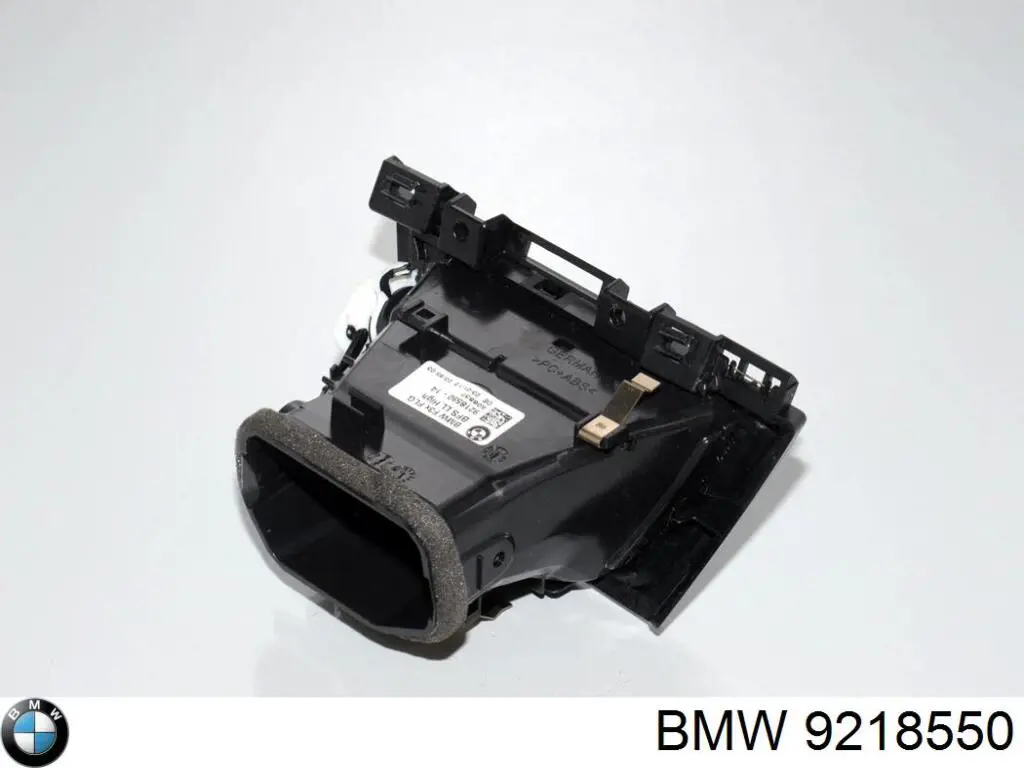 Решітка повітроводу права BMW 9218550 ціна, від 10.01 USD