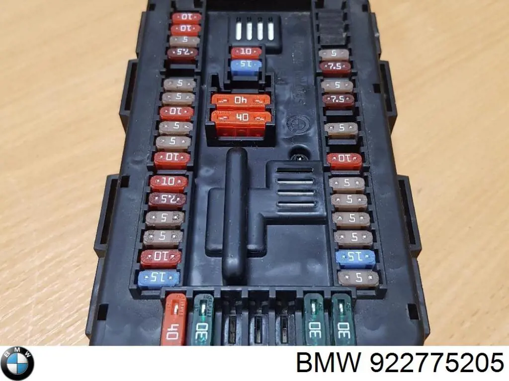 Купити 922775205 BMW Корпус запобіжників