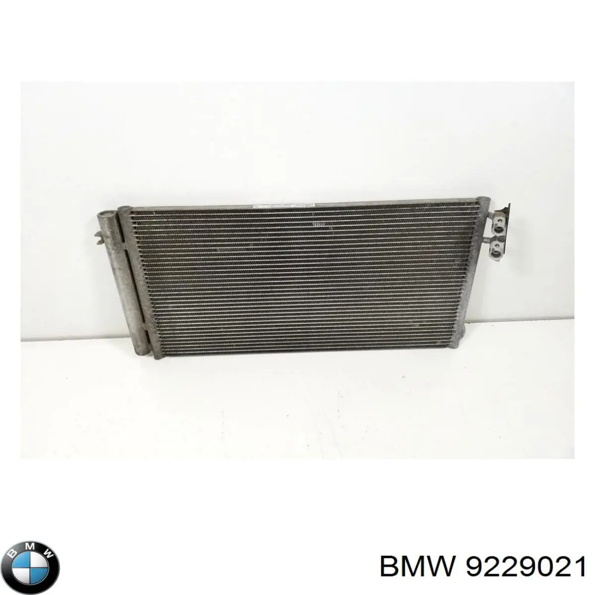 Купити 9229021 BMW Радіатор системи охолодження кондиціонера