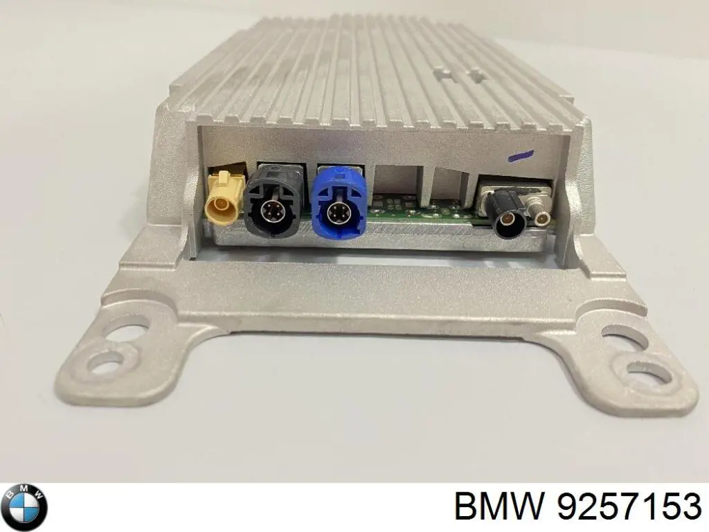 9257153 BMW 