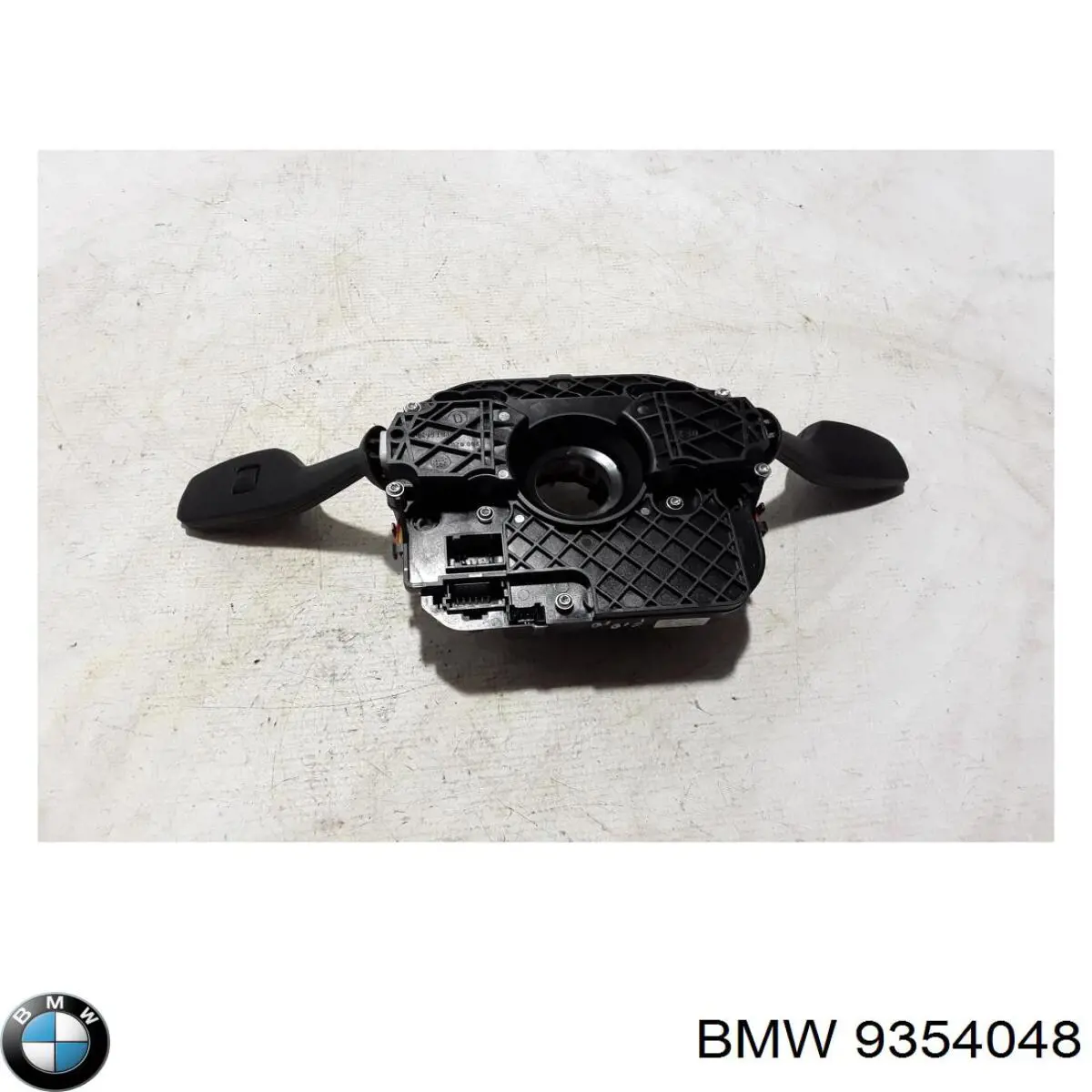 Перемикачі BMW 9354048 ціна, від 316.72 USD