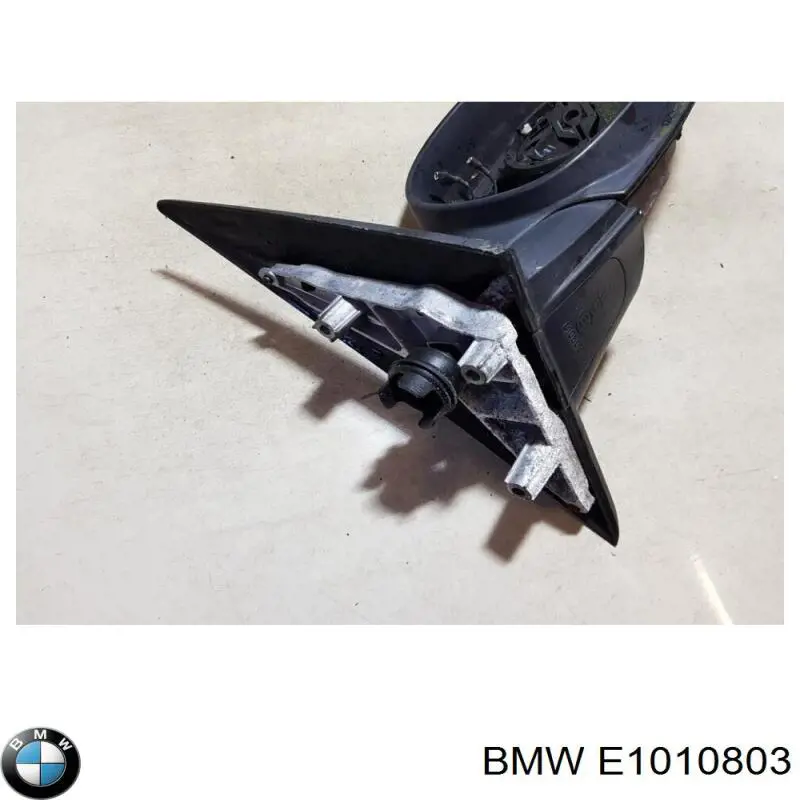 Корпус дзеркала заднього виду, правий BMW E1010803