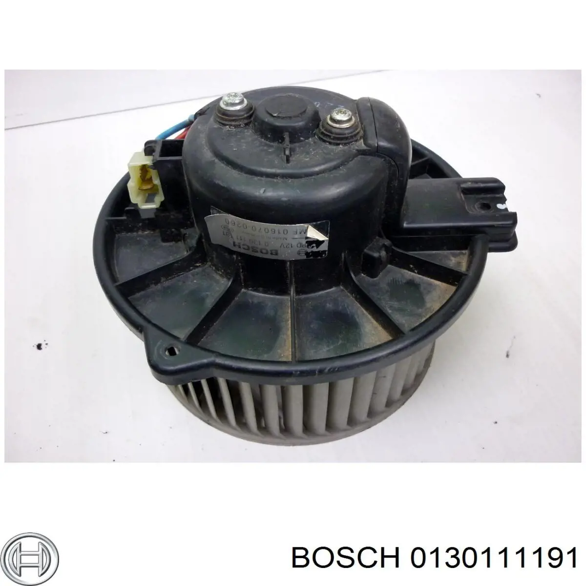 Двигун вентилятора пічки (обігрівача салону) Bosch 0130111191 ціна, від 12.68 USD