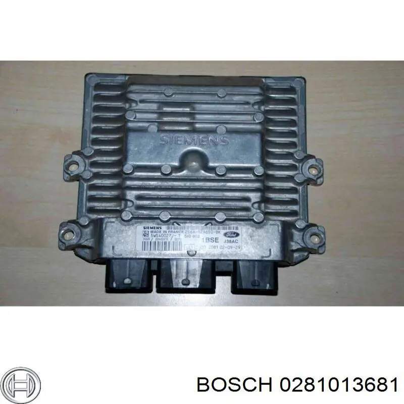 Електронний блок керування двигуном 0281013681 Bosch