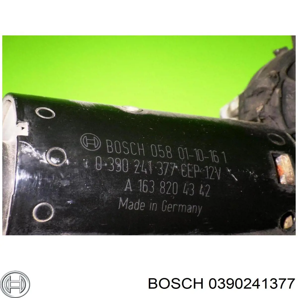 0390241377 Bosch Мотор склоочисника скла (трапеції)