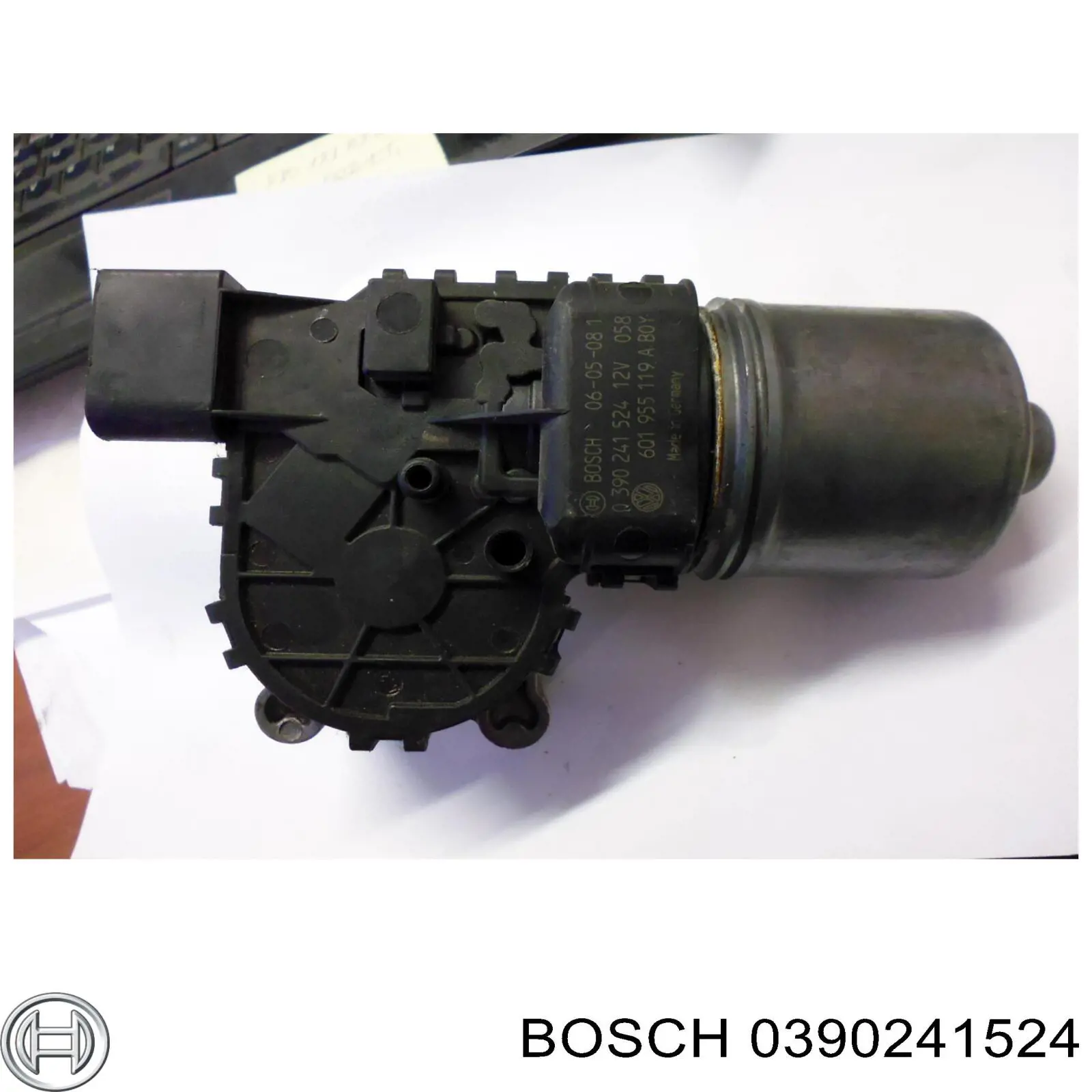 Двигун склоочисника лобового скла (трапеції) 0390241524 Bosch