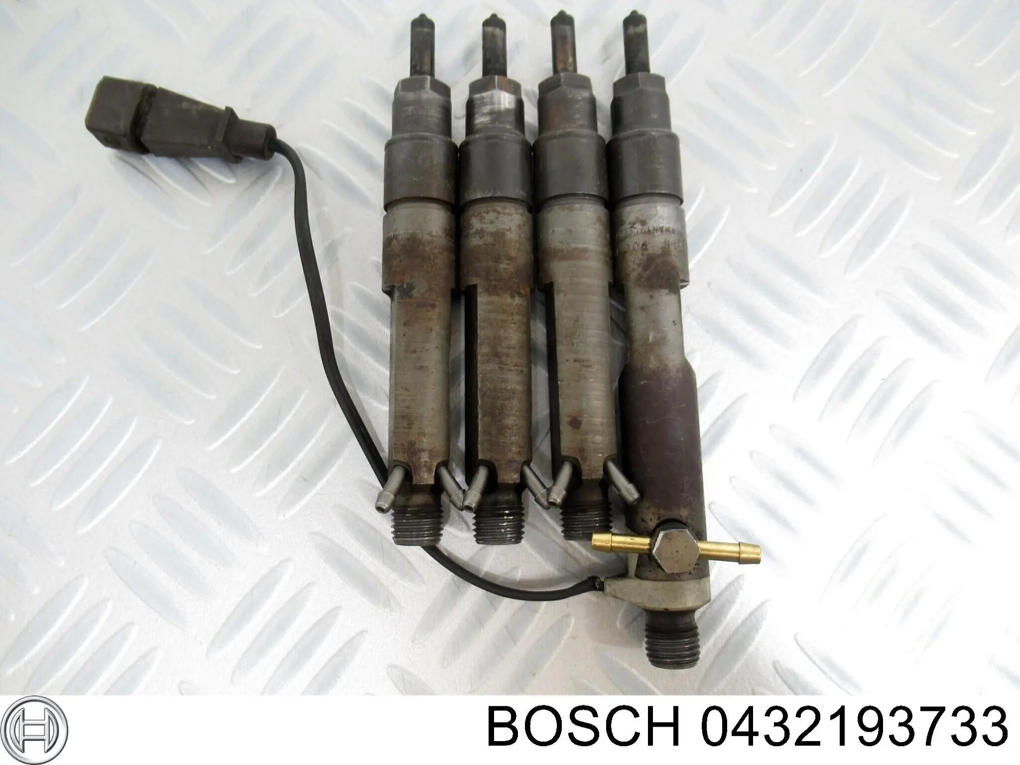 Паливні форсунки 0432193733 Bosch