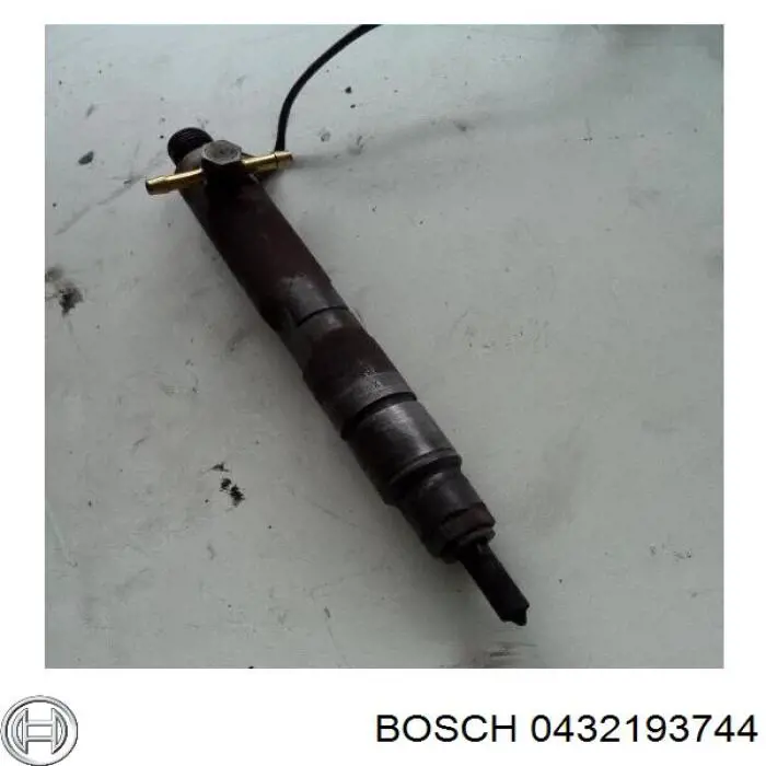 Купити 028130201S Bosch Форсунка дизельна в зборі, розпилювач + тримач