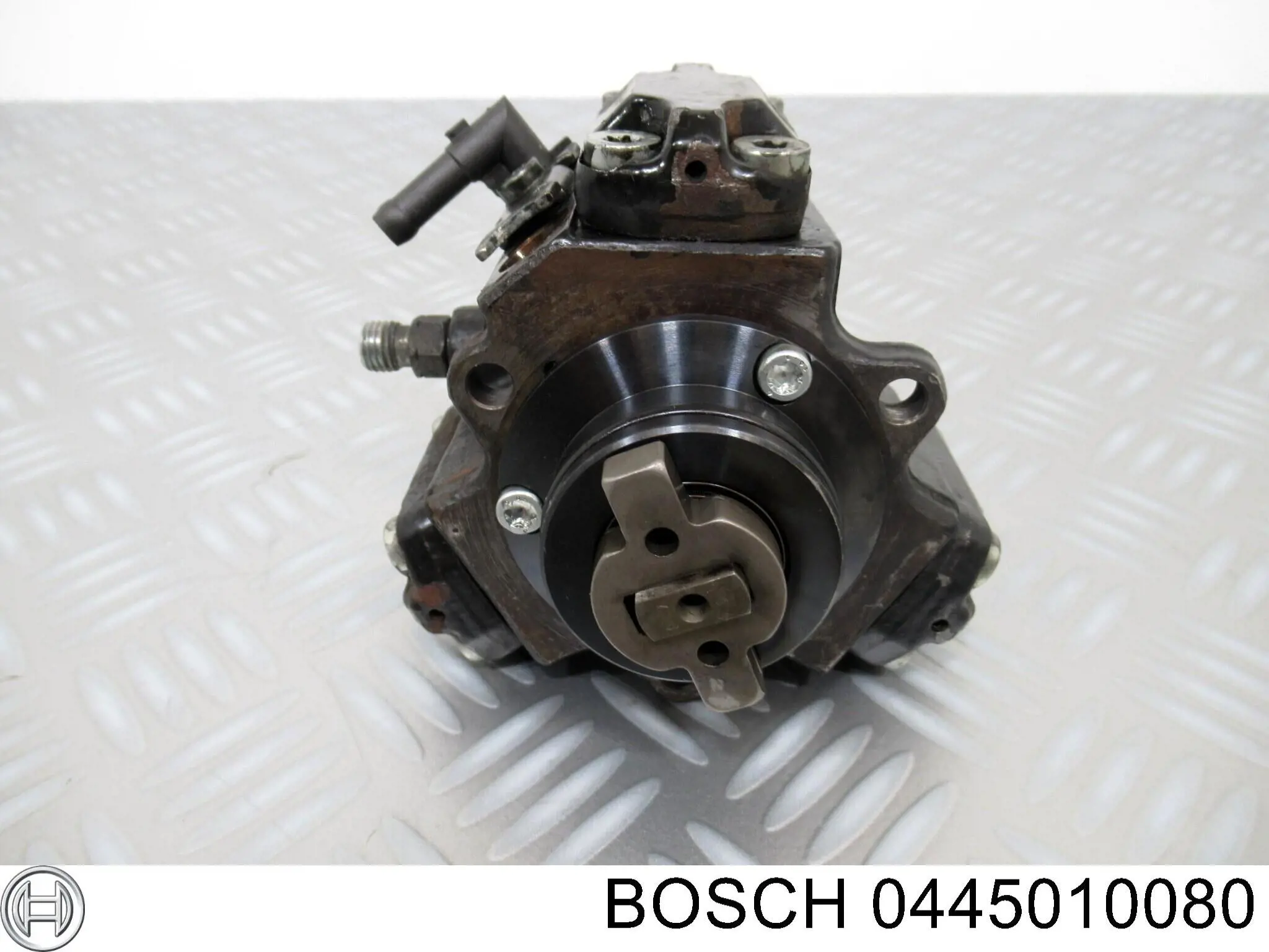Насос паливний високого тиску Bosch 0445010080 ціна, від 152.03 USD