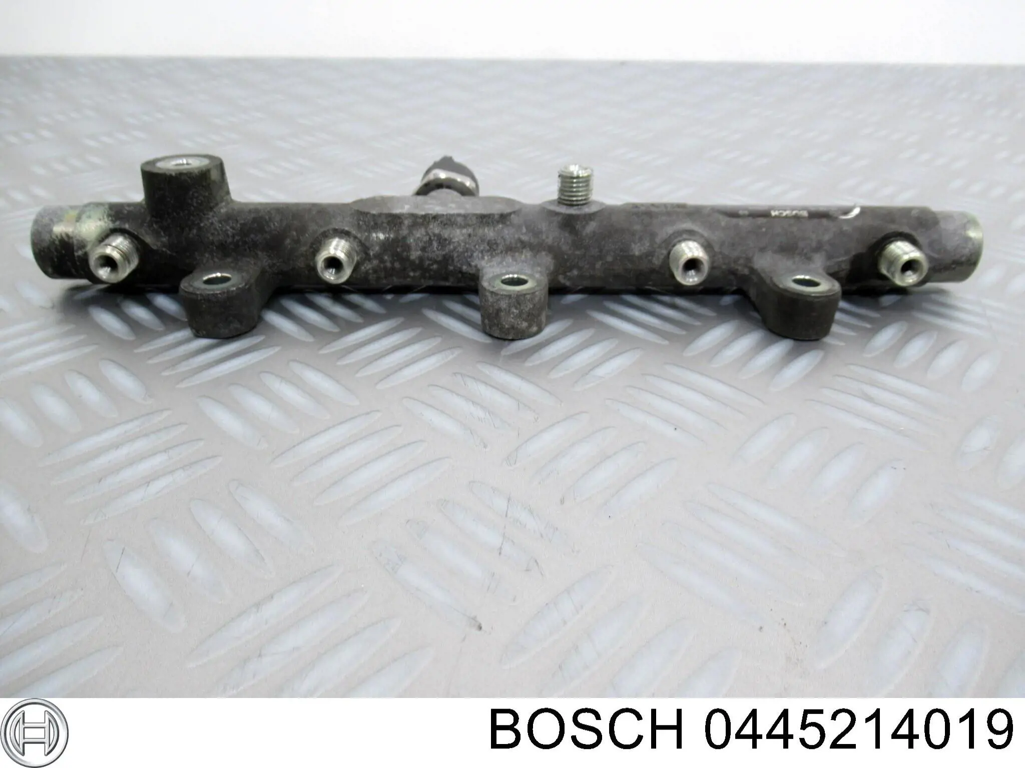 Розподільник палива 445214019 Peugeot/Citroen