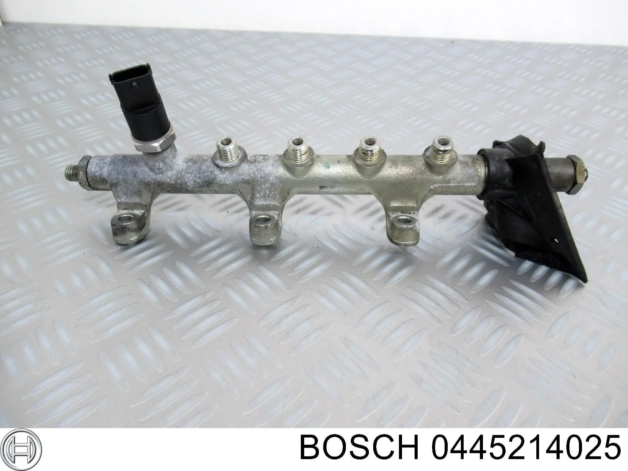 Розподільник палива 0445214025 Bosch